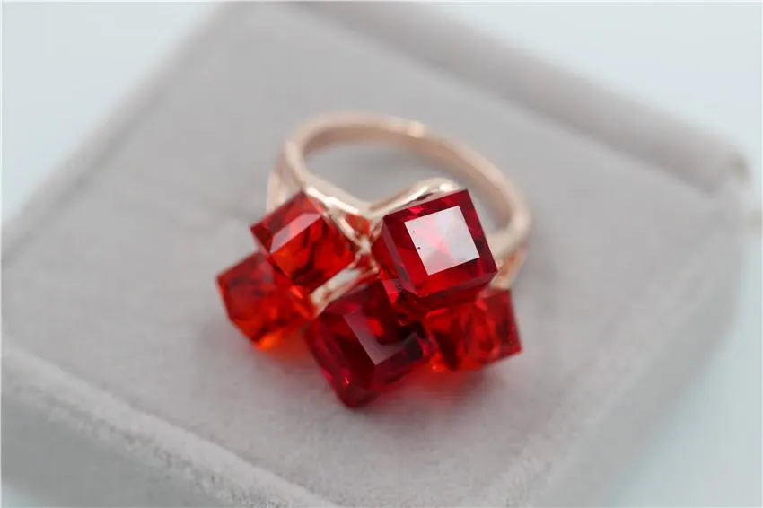 Arctic Roses Rose Gold Crystal Ring