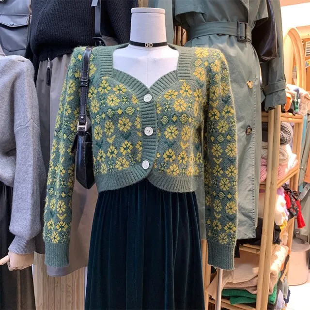 Button-Down Cardigan With Floral Pattern