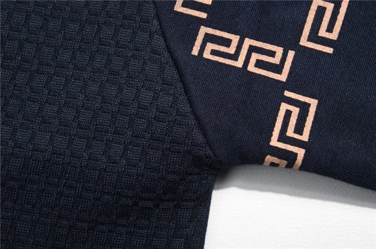 Man's Long Sleeve O-Neck Sweater